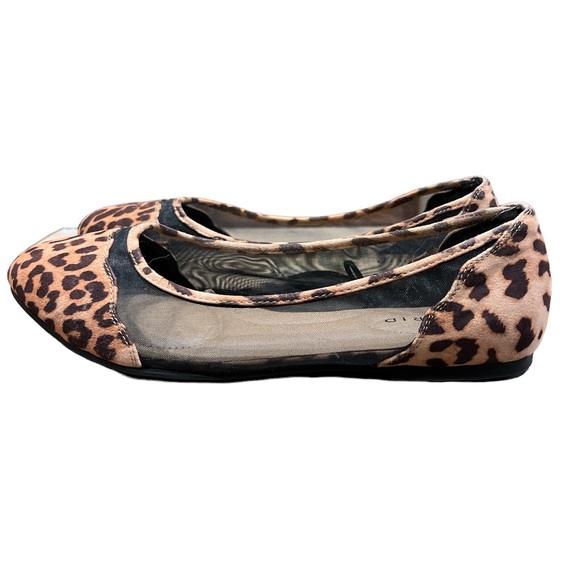 TORRID Mesh Scalloped leopard Flat 9 WW) - Picture 5 of 11